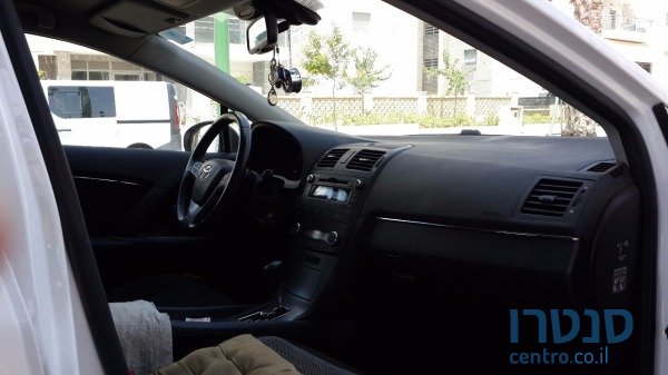 2009' Toyota Avensis photo #5