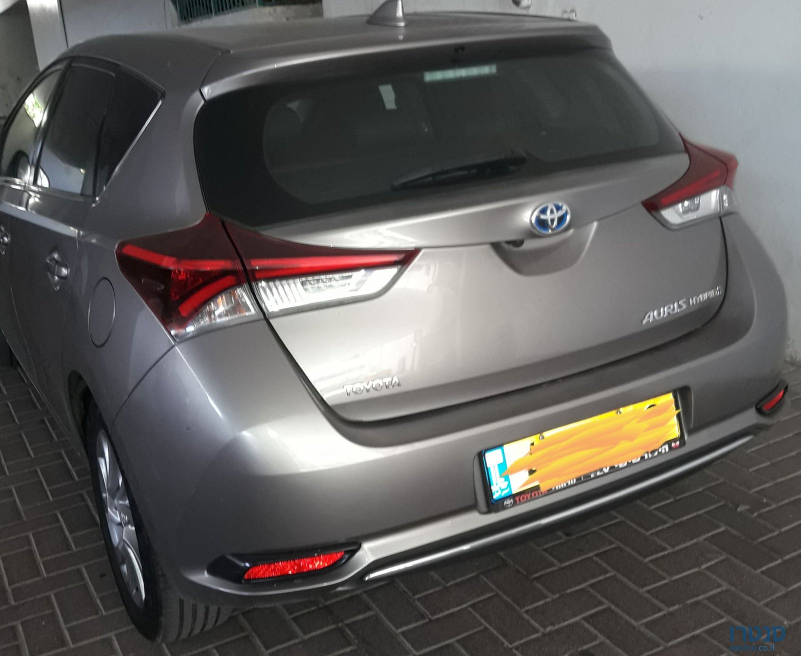 2015' Toyota Auris טויוטה אוריס photo #2