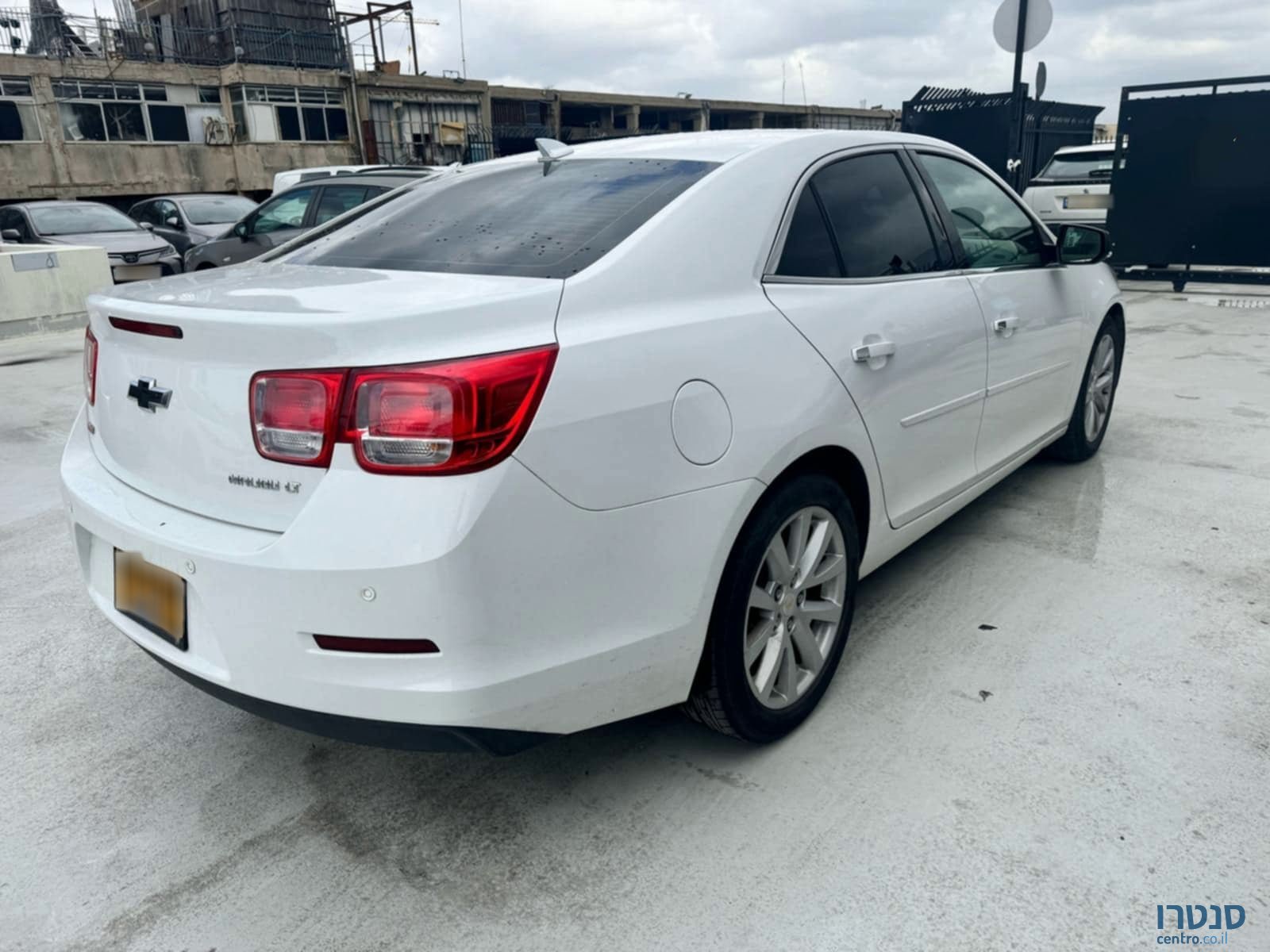 2015' Chevrolet Malibu photo #3