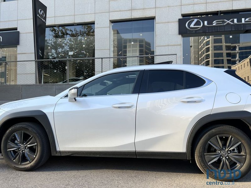 2022' Lexus Ux לקסוס photo #2