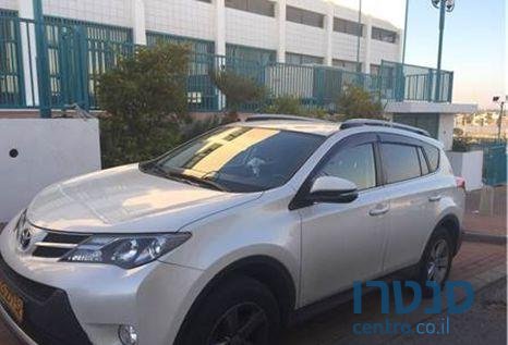 2013' Toyota photo #3