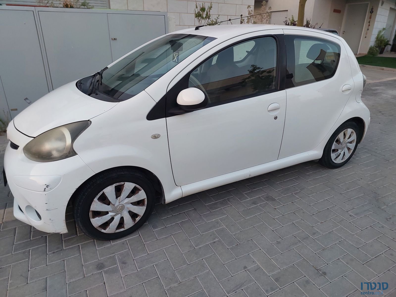 2013' Toyota Aygo טויוטה אייגו photo #3