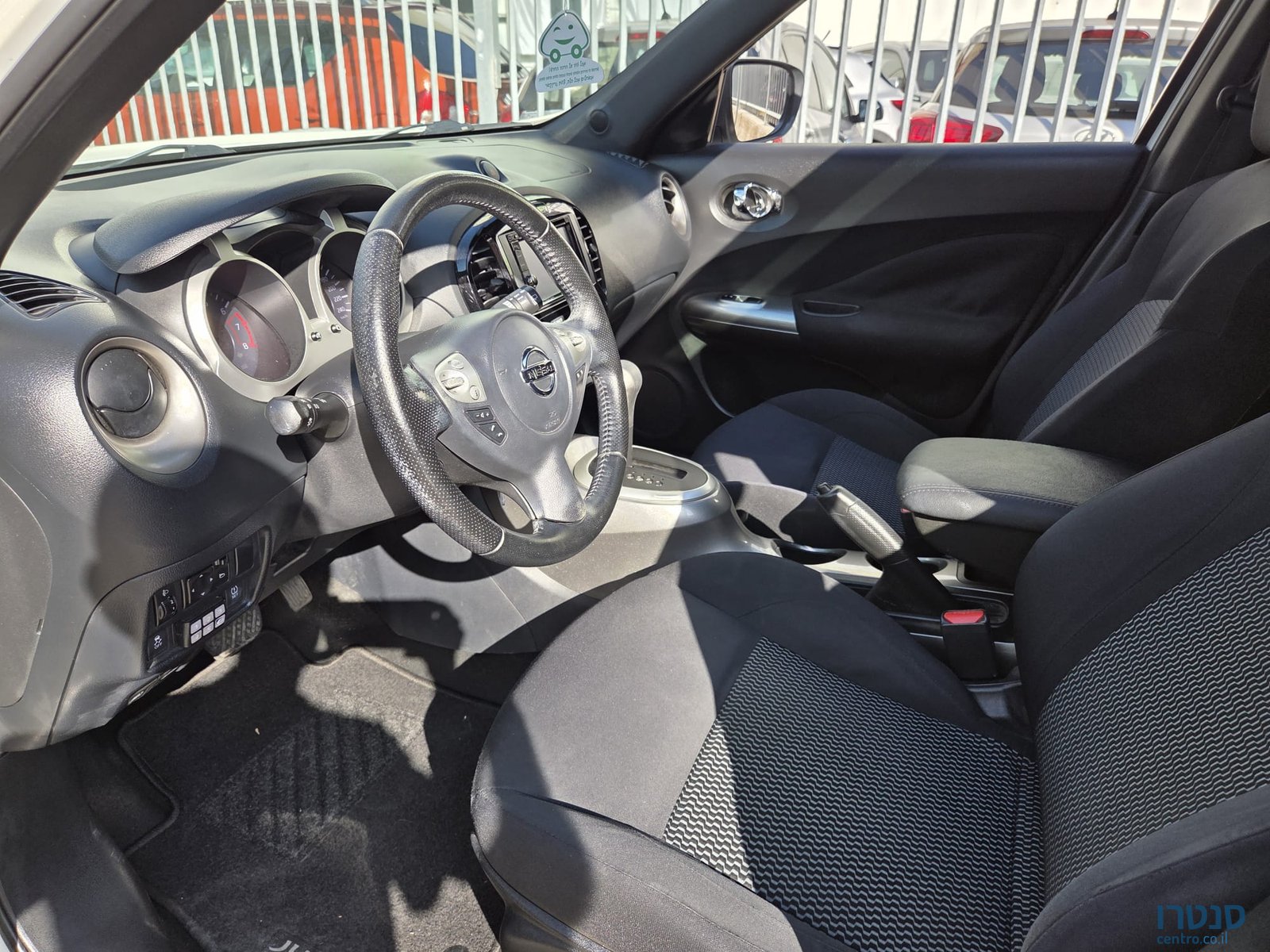 2015' Nissan Juke photo #5