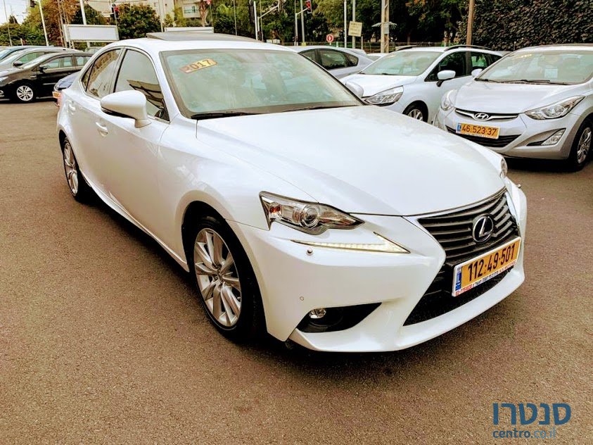 2017' Lexus IS 300 H photo #1