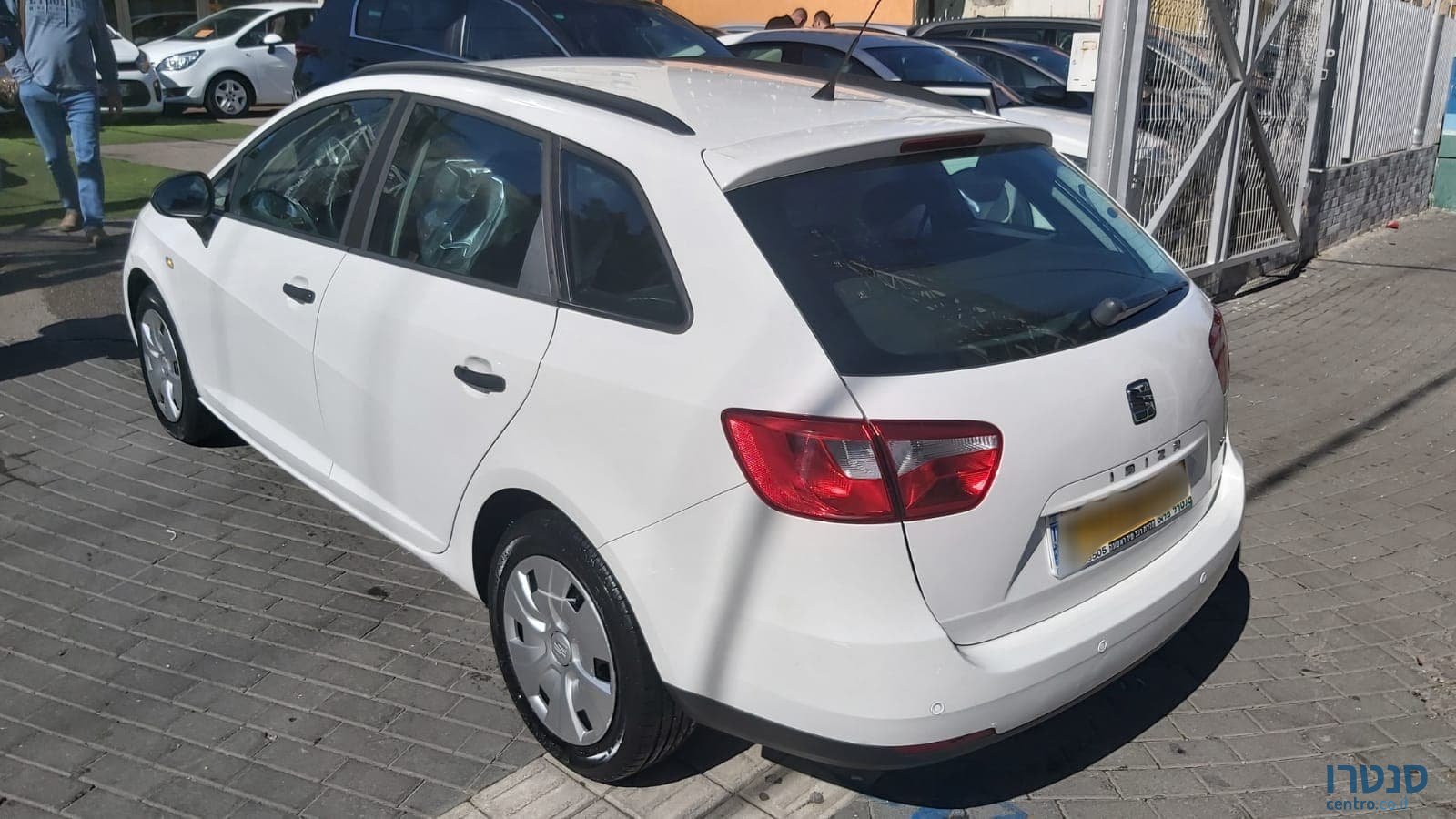 2016' SEAT Ibiza photo #4