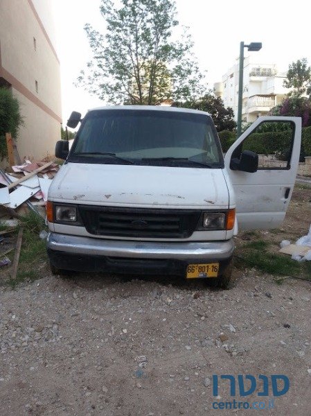 2006' Ford Econoline photo #1