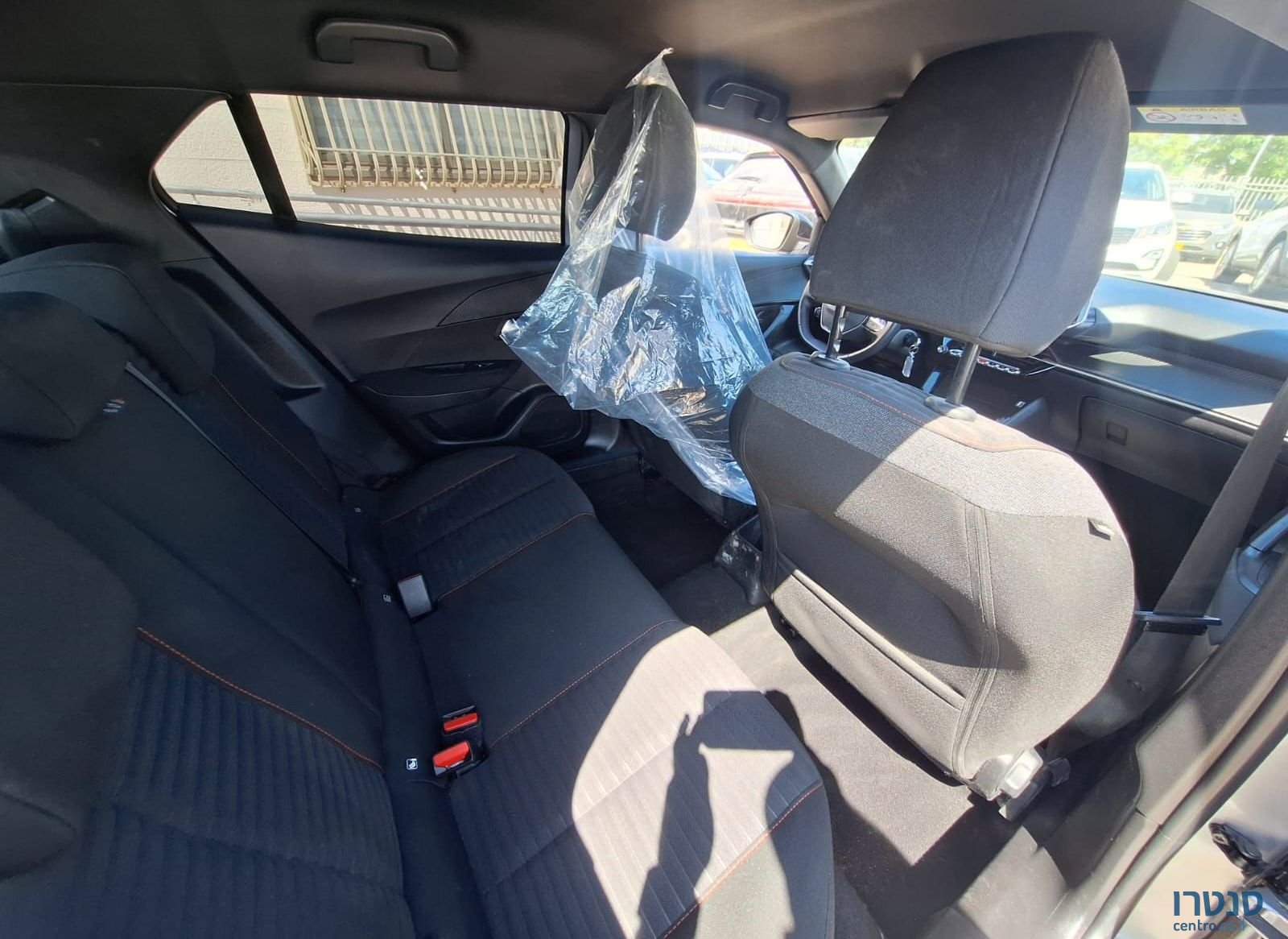 2023' Peugeot 2008 פיג'ו photo #6