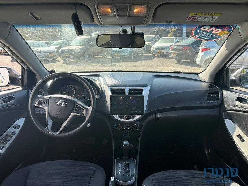 2018' Hyundai i25 photo #6