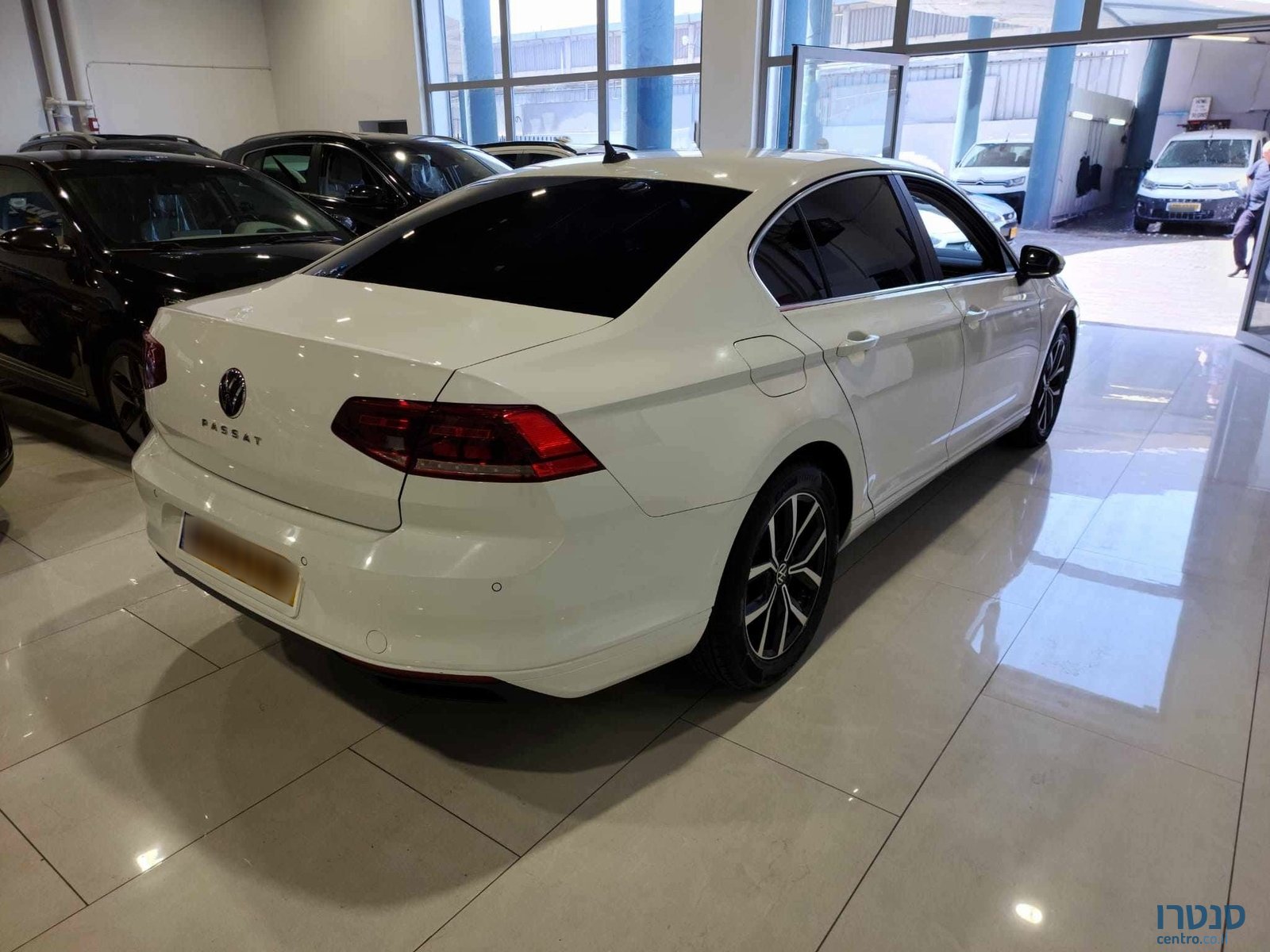 2021' Volkswagen Passat photo #3