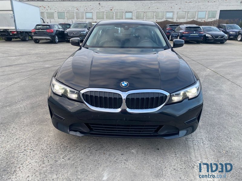 2019' BMW 318 d photo #3