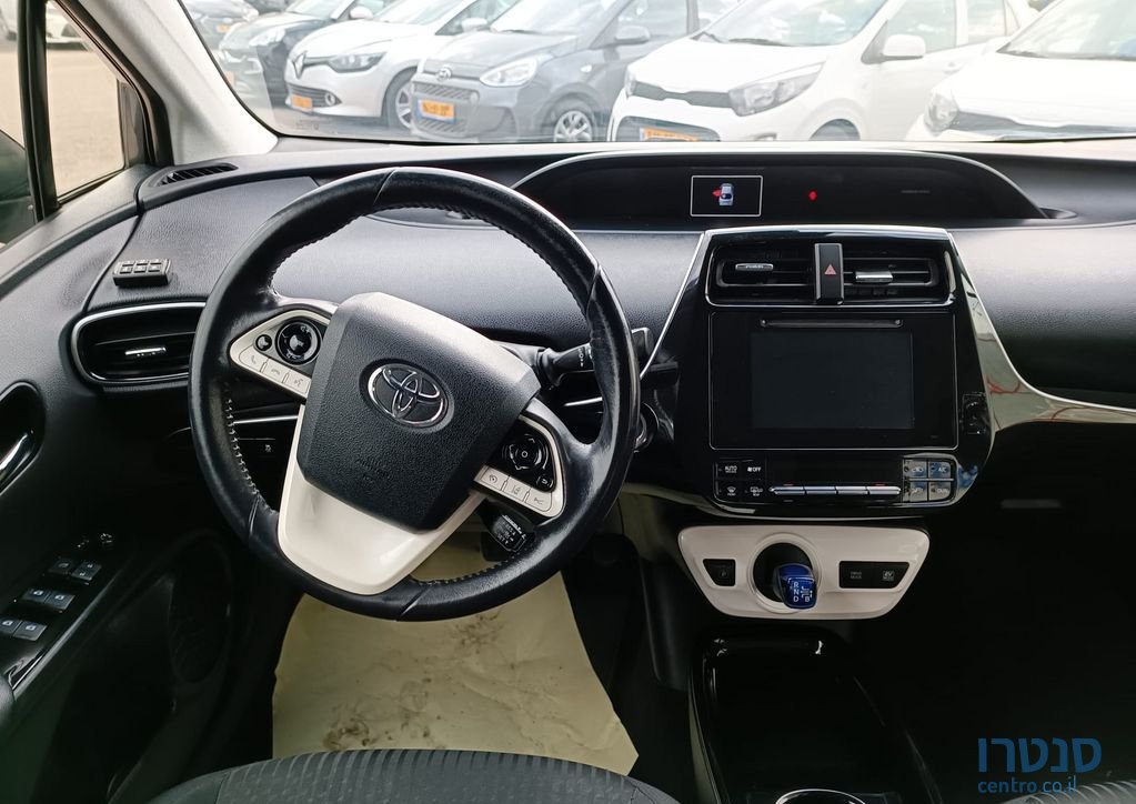 2019' Toyota Prius טויוטה פריוס photo #4