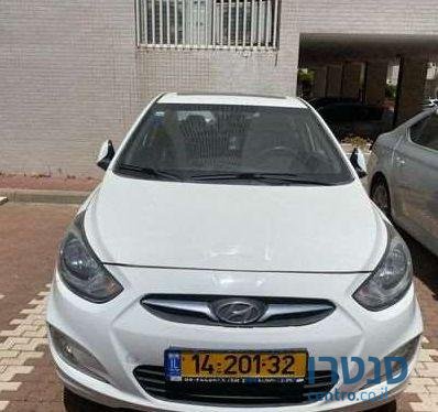 2015' Hyundai i25 יונדאי photo #3