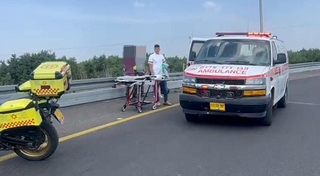 Машина съехала с откоса на шоссе 4404, молодая девушка в тяжелом состоянии