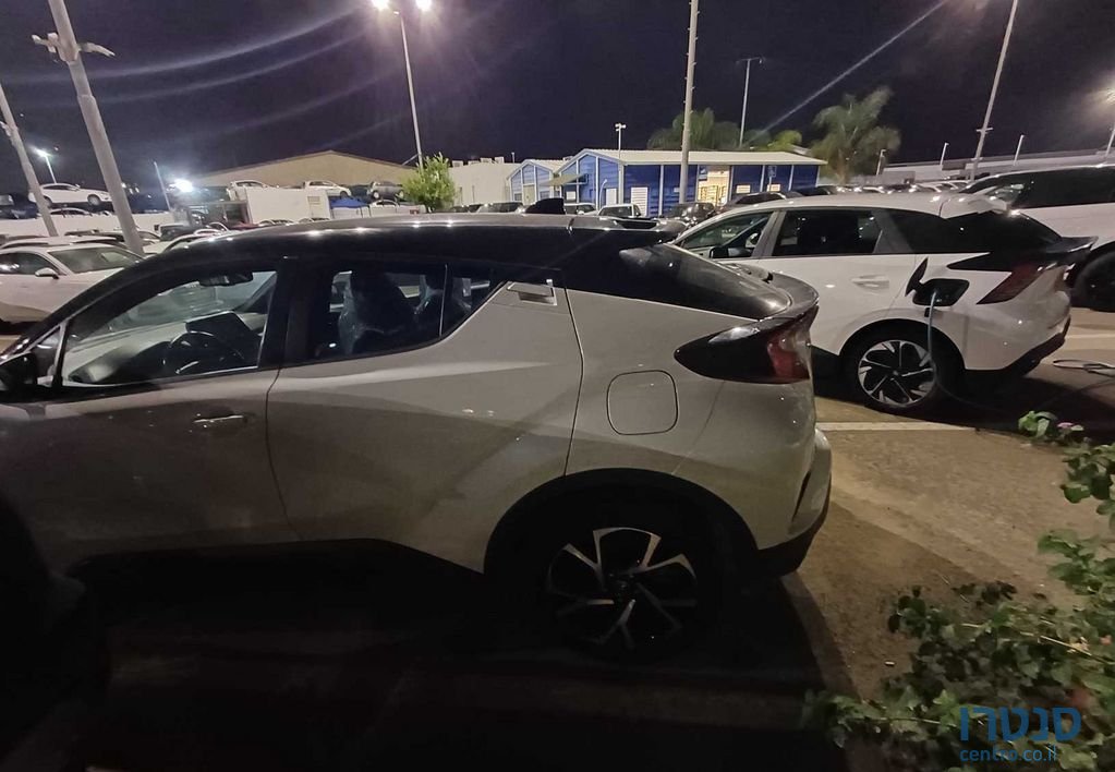 2021' Toyota C-HR טויוטה photo #3