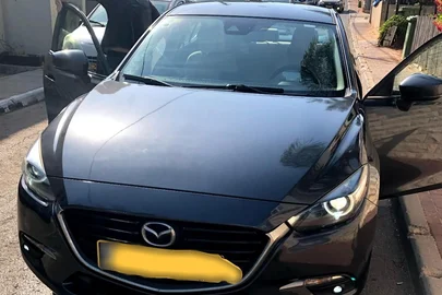 2017' Mazda 3 מאזדה