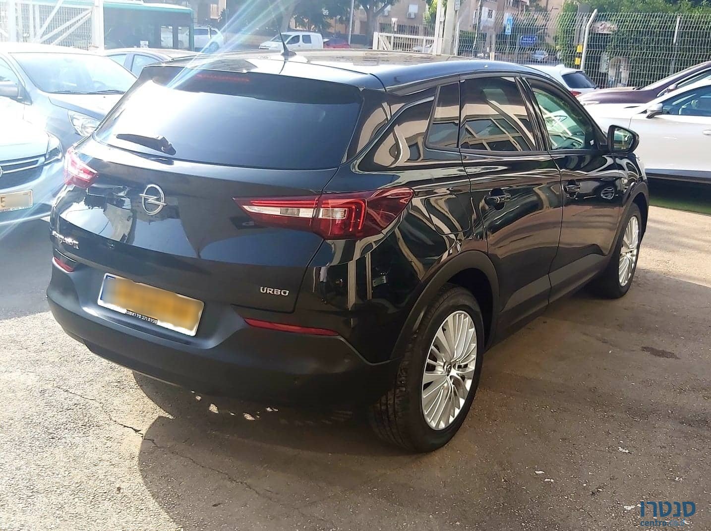 2018' Opel Grandland X photo #3