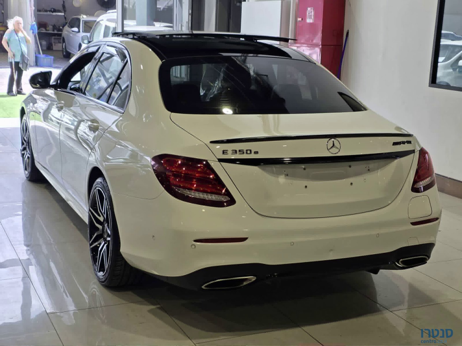 2018' Mercedes-Benz 350 е photo #4