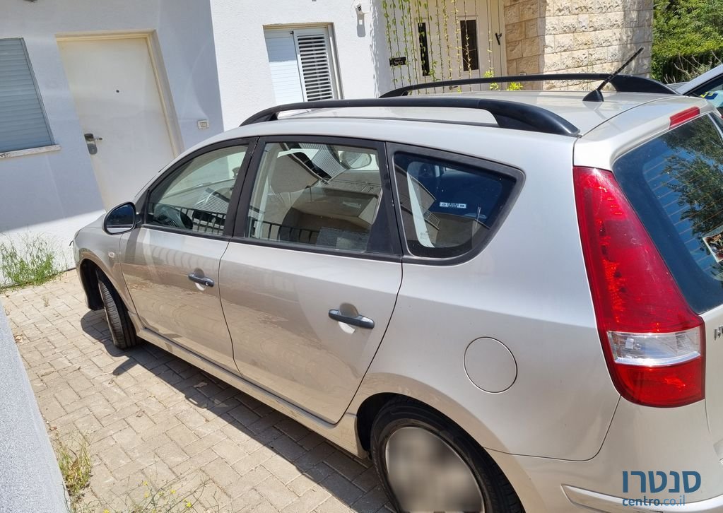 2011' Hyundai I30Cw יונדאי photo #2