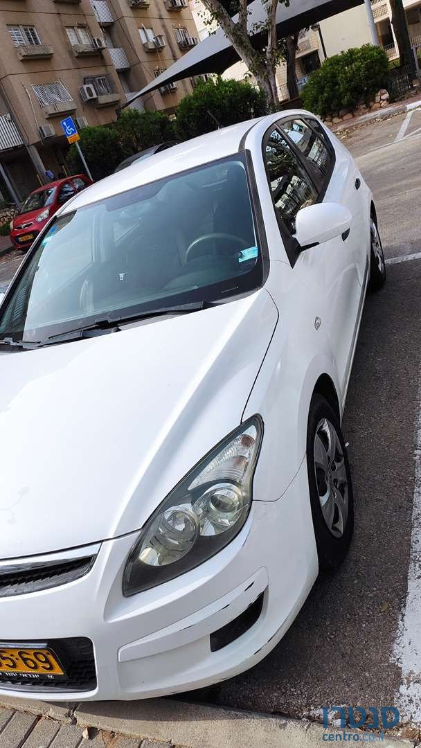 2009' Hyundai I30 יונדאי photo #2