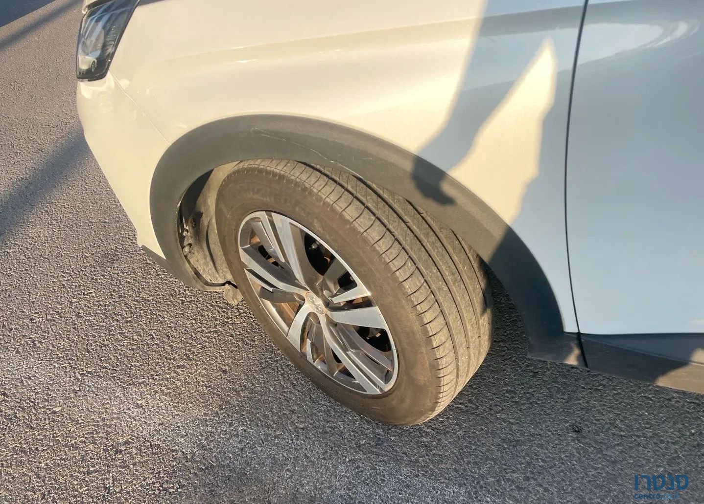 2022' Peugeot 5008 פיג'ו photo #5