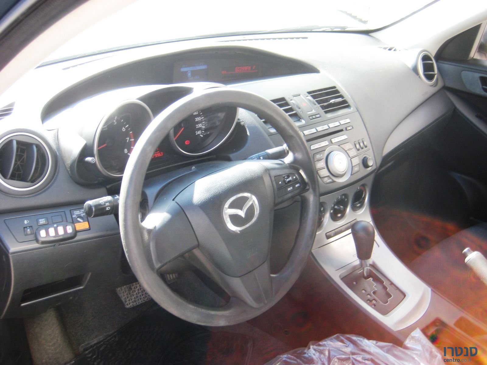 2010' Mazda 3 photo #5