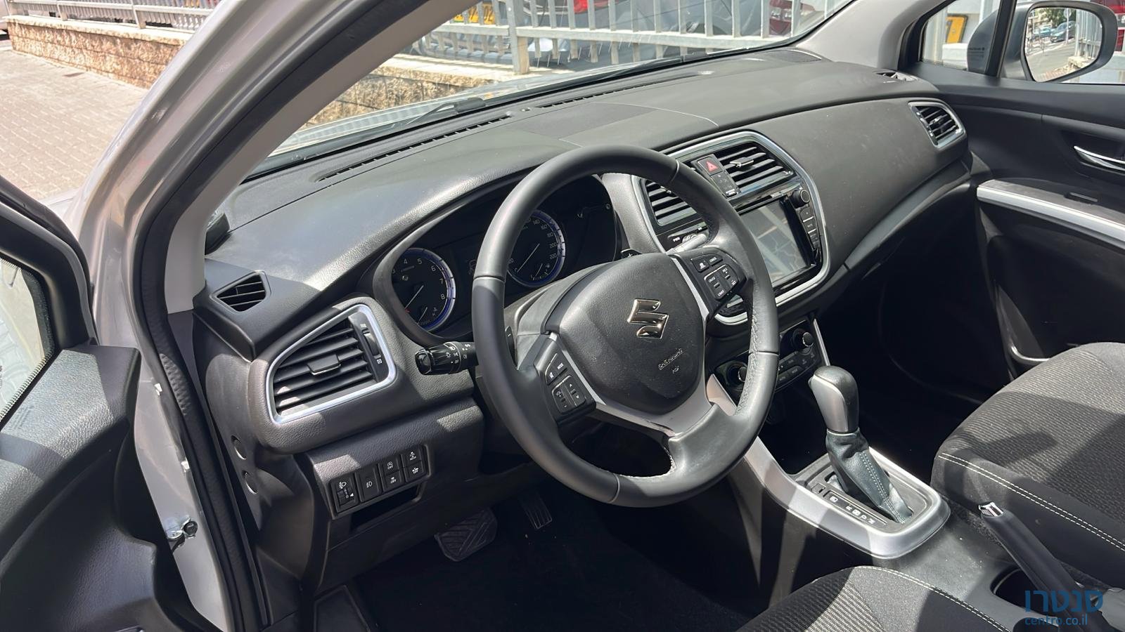 2021' Suzuki SX4 photo #3