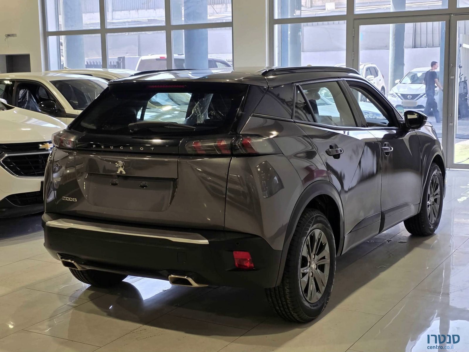 2022' Peugeot 2008 photo #3