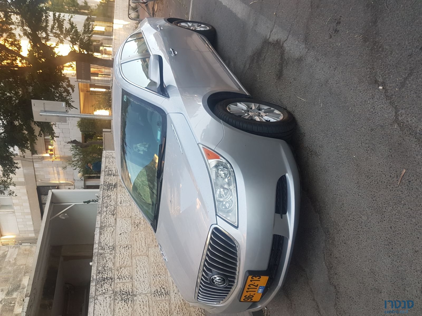 2013' Buick LaCrosse photo #1