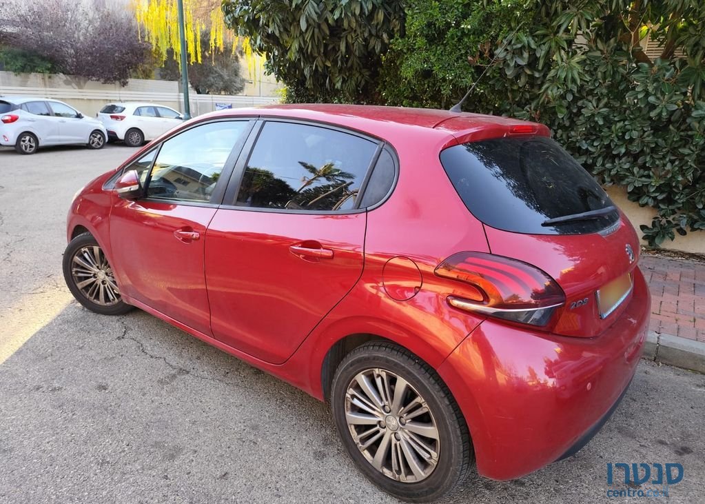 2016' Peugeot 208 פיג'ו photo #3