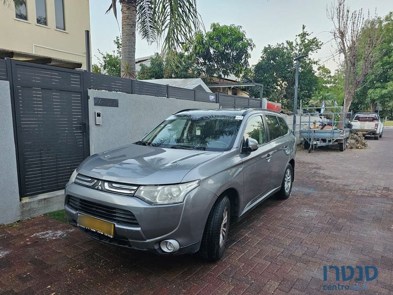 2013' Mitsubishi Outlander מיצובישי אאוטלנדר photo #4