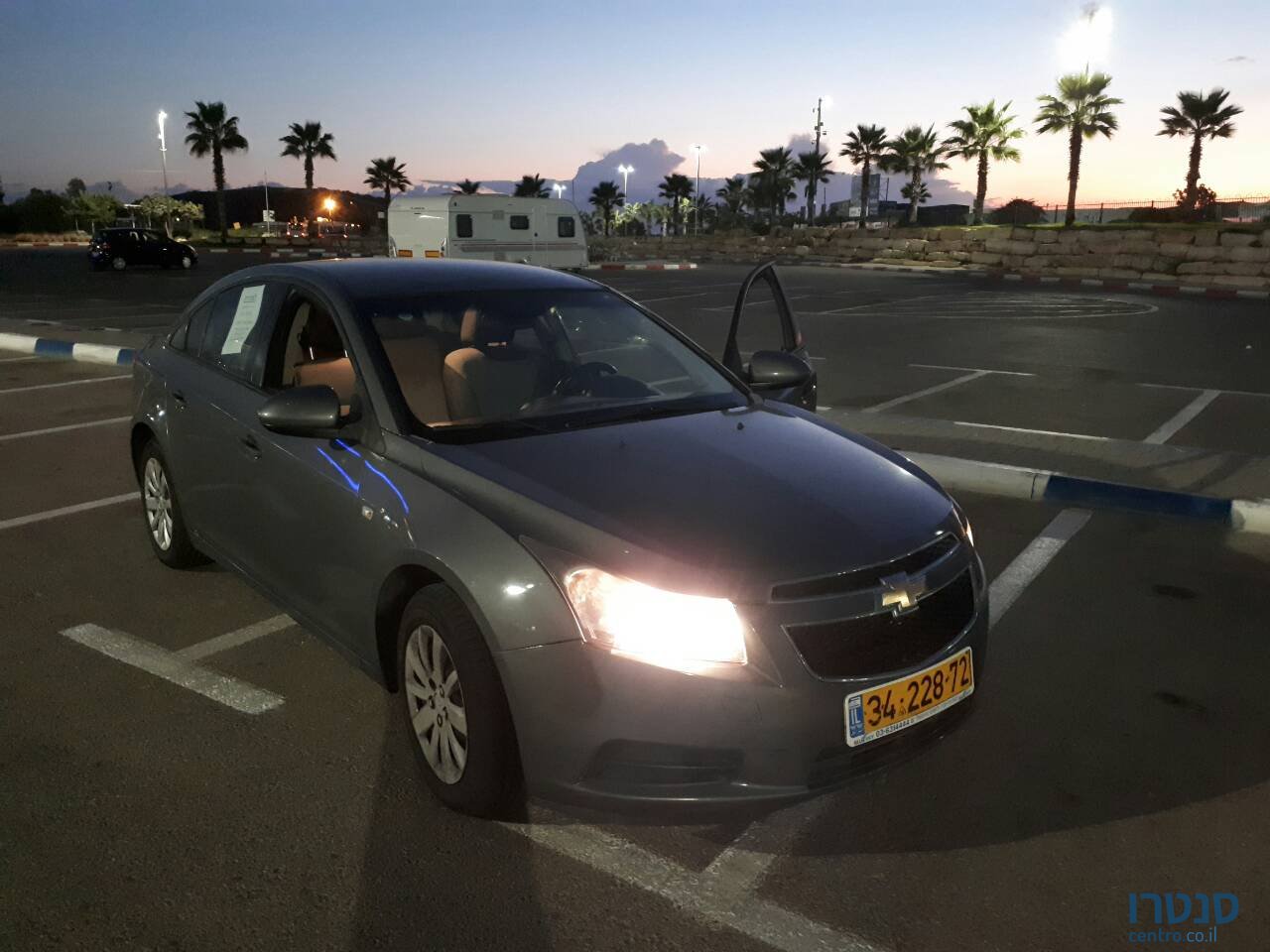 2010' Chevrolet Cruze Ls photo #4