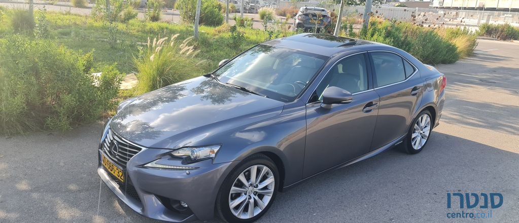 2015' Lexus Is300H לקסוס photo #1