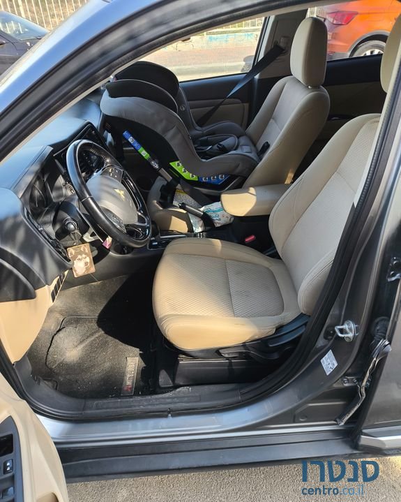 2016' Mitsubishi Outlander מיצובישי אאוטלנדר photo #6
