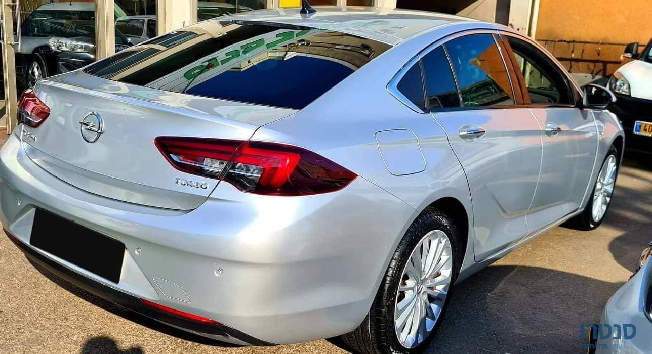 2018' Opel Insignia photo #3