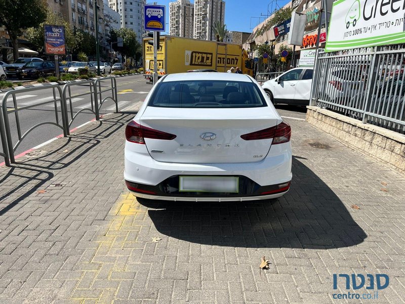 2019' Hyundai Elantra photo #5