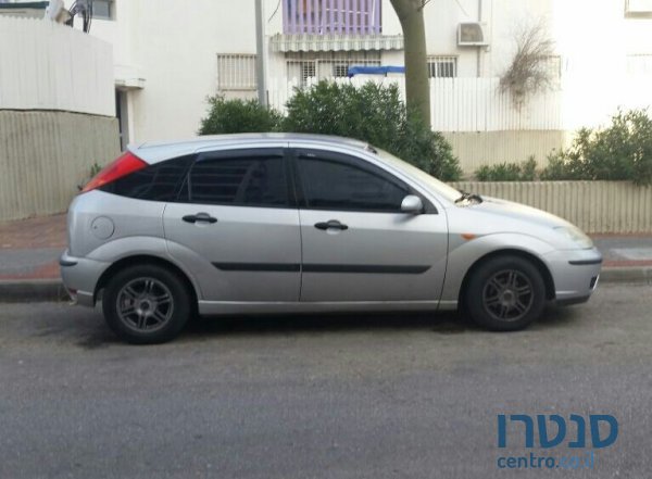 2005' Ford Focus photo #1