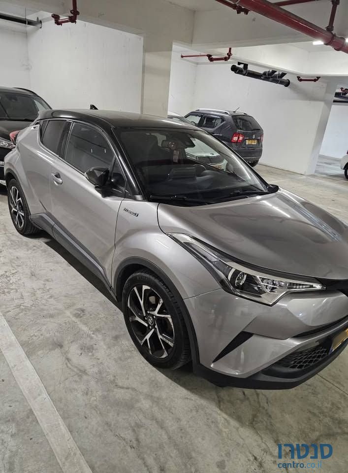 2017' Toyota C-HR טויוטה photo #1