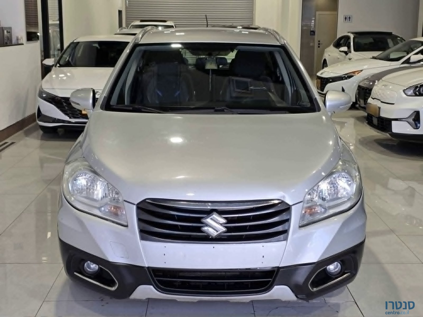 2015' Suzuki SX4 photo #1