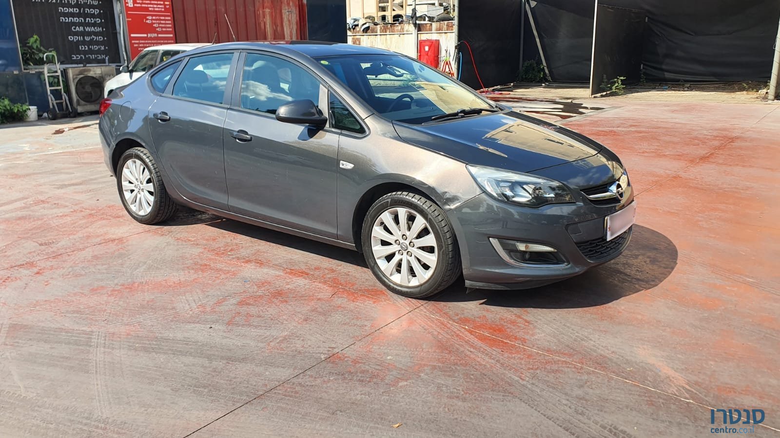 2014' Opel Astra photo #7