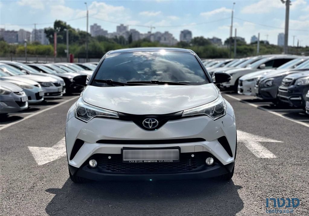 2017' Toyota C-HR טויוטה photo #4