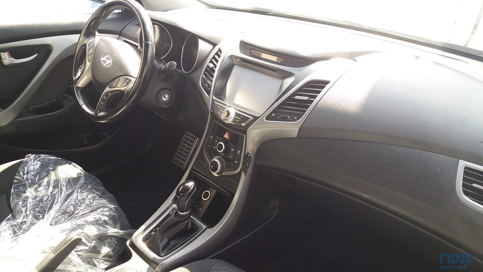 2011' Hyundai i30 photo #3