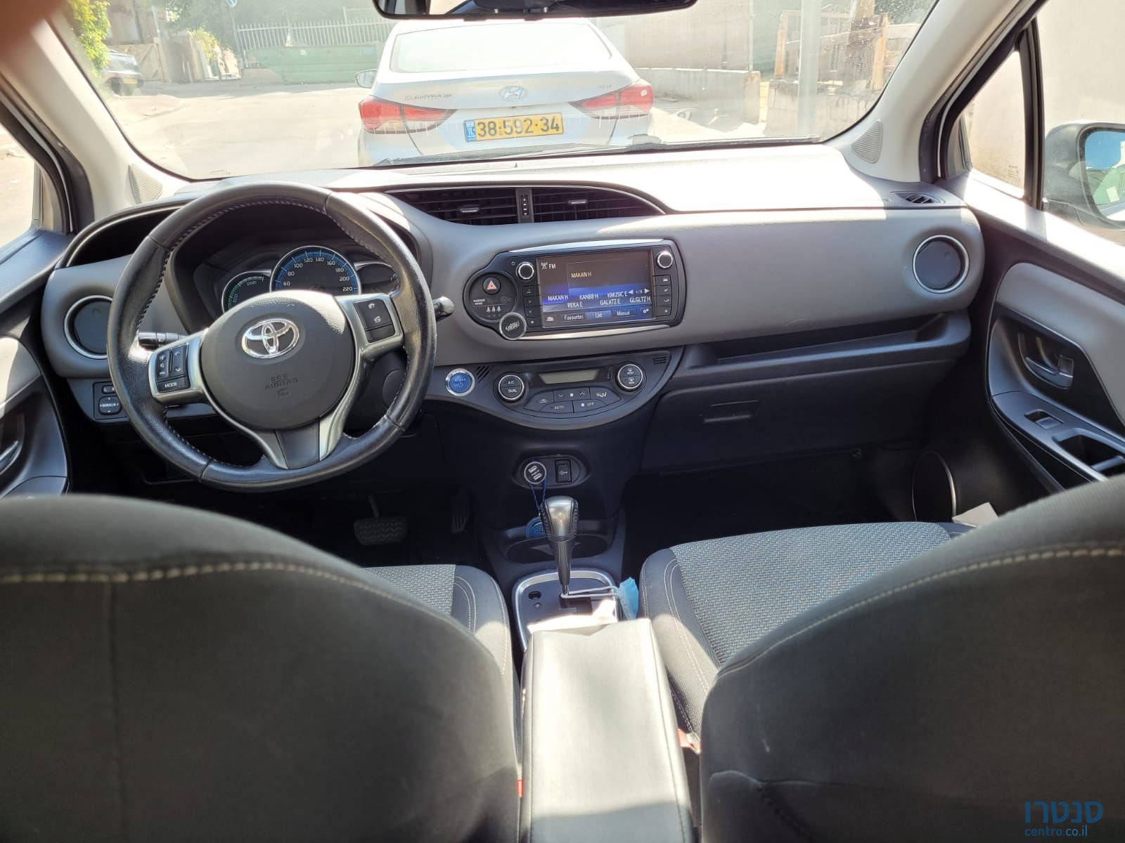 2016' Toyota Yaris טויוטה יאריס photo #1