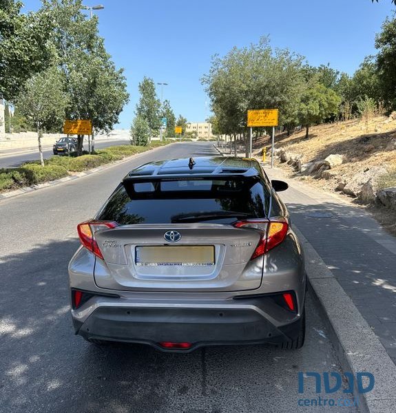 2018' Toyota C-HR טויוטה photo #3