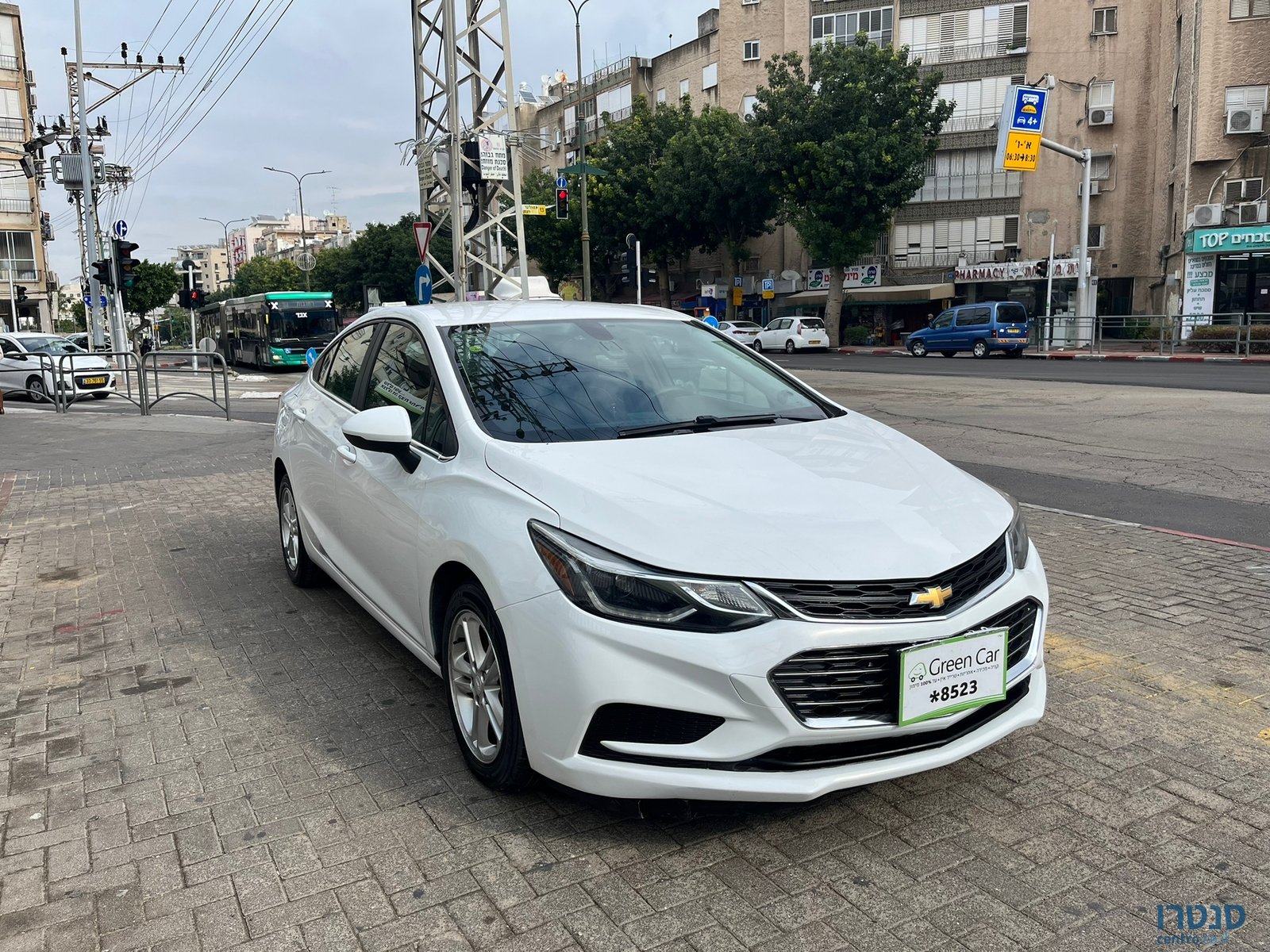 2018' Chevrolet Cruze LT photo #7