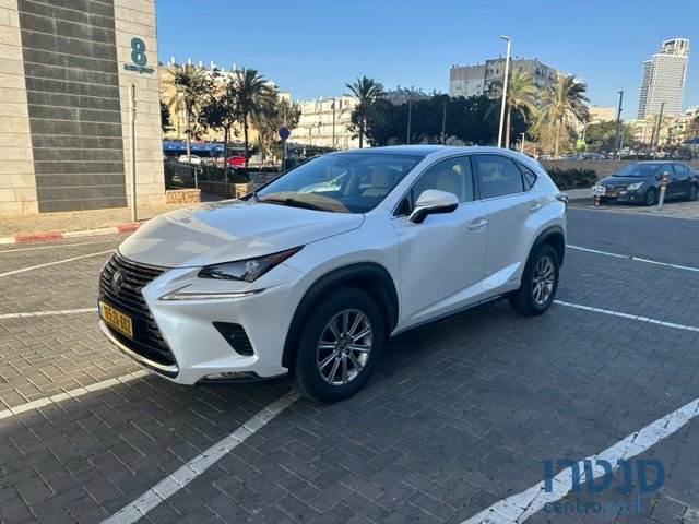 2020' Lexus NX 300h Luxury photo #5