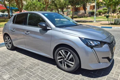 2022' Peugeot 208 פיג'ו