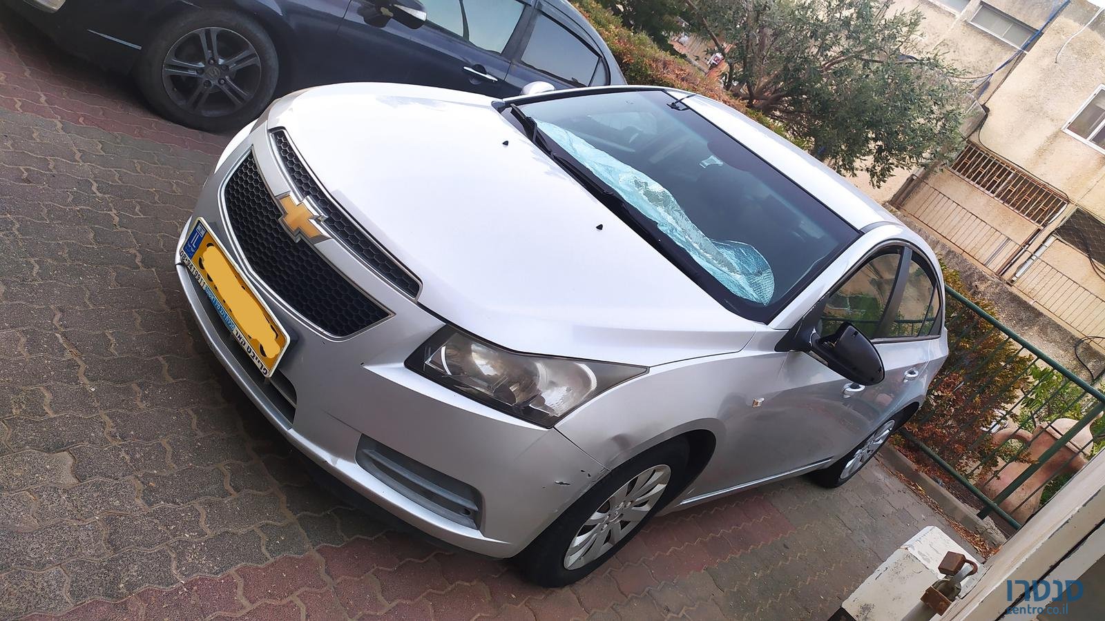 2011' Chevrolet Cruze photo #1