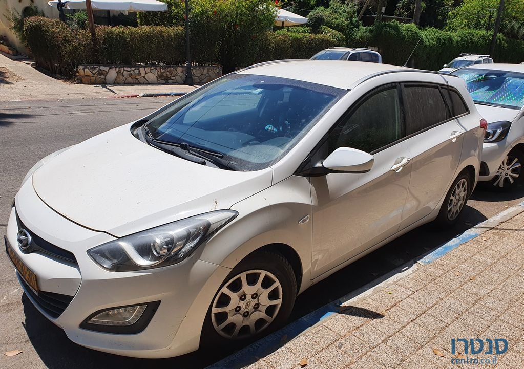 2014' Hyundai i30 יונדאי photo #3