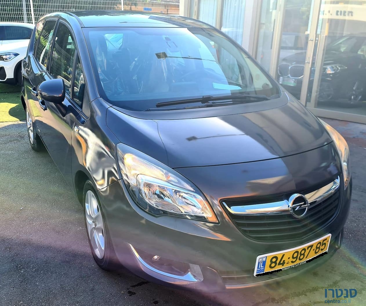2017' Opel Meriva photo #2