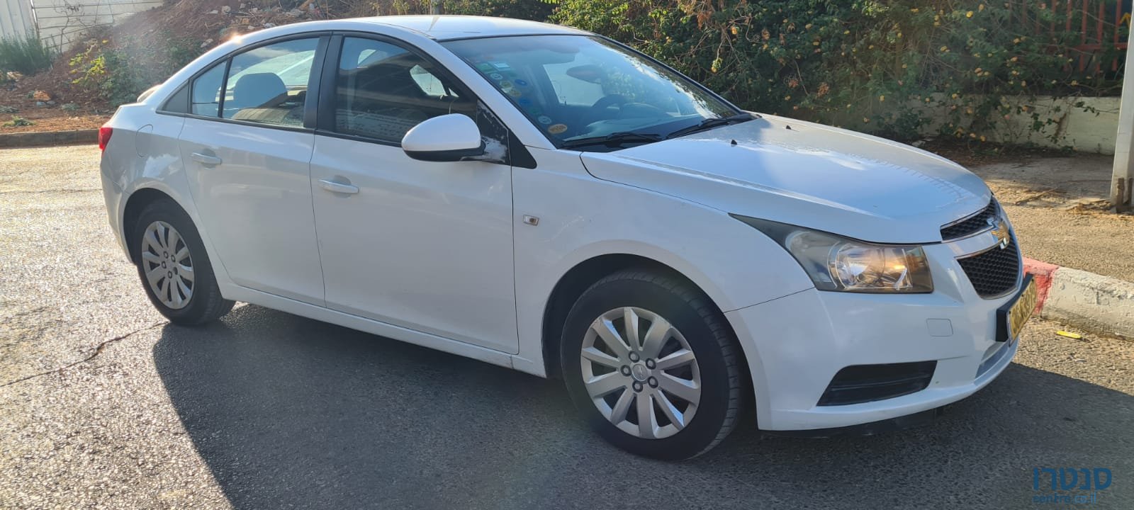 2011' Chevrolet Cruze photo #5